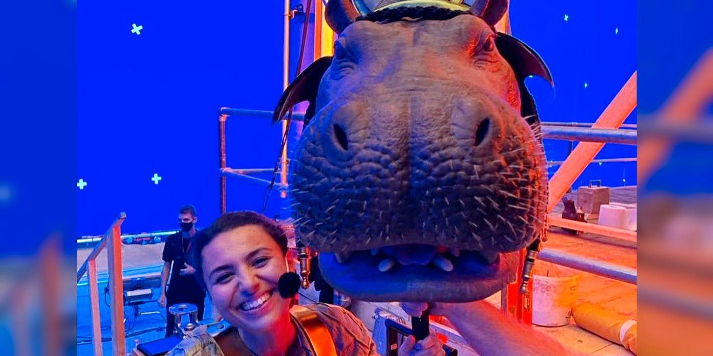 La imagen BTS de Moon Knight muestra la enorme cabeza esculpida del actor Taweret