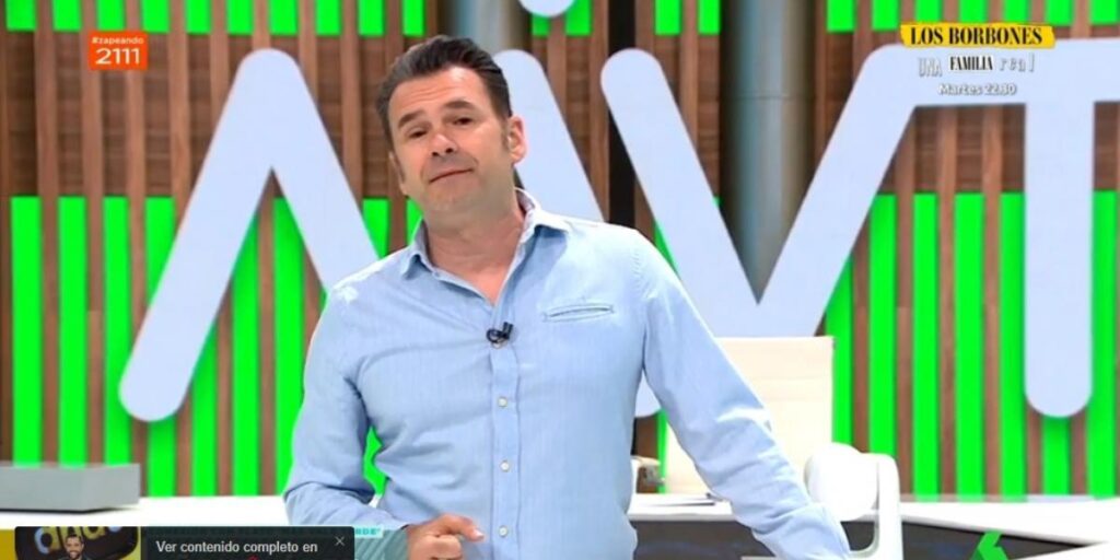 La ingeniosa bienvenida de Iñaki López a Pablo Montesinos en 'Más Vale Tarde'