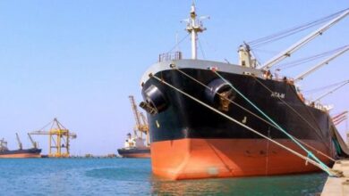 La insólita historia del FSO Safer, el buque tanque abandonado con millones de barriles de petróleo que puede provocar una catástrofe ambiental