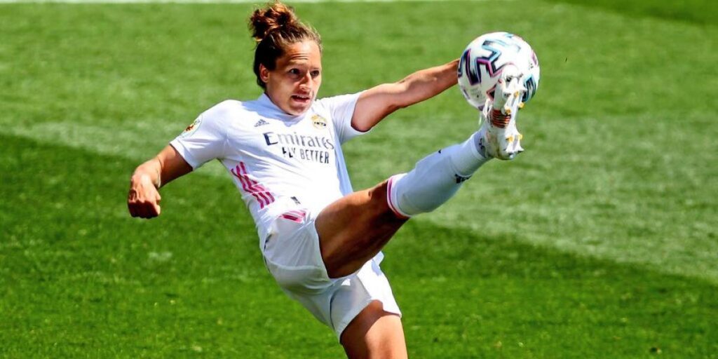 La madridista Babett Peter anuncia su retirada