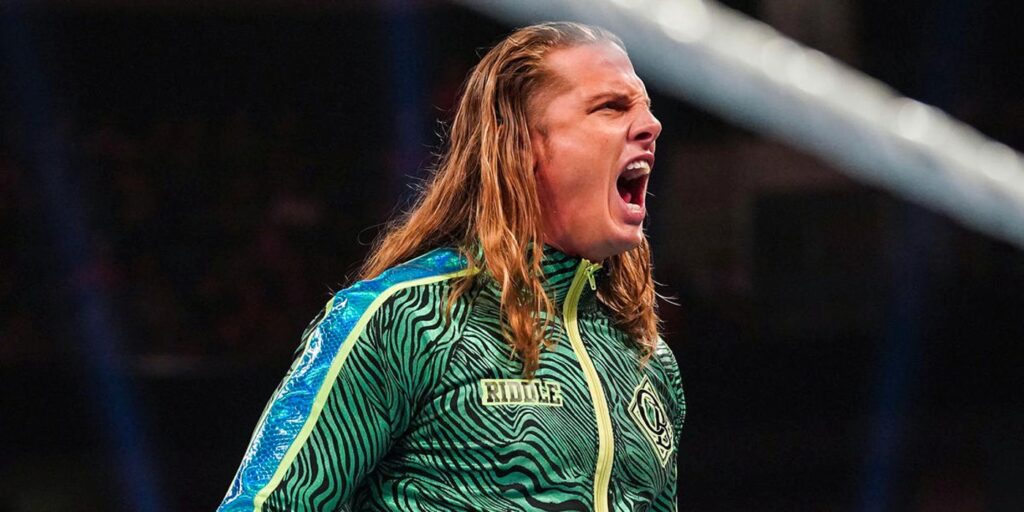 La manera perfecta de WWE Raw de reservar la pérdida del título de Roman Reigns para Riddle