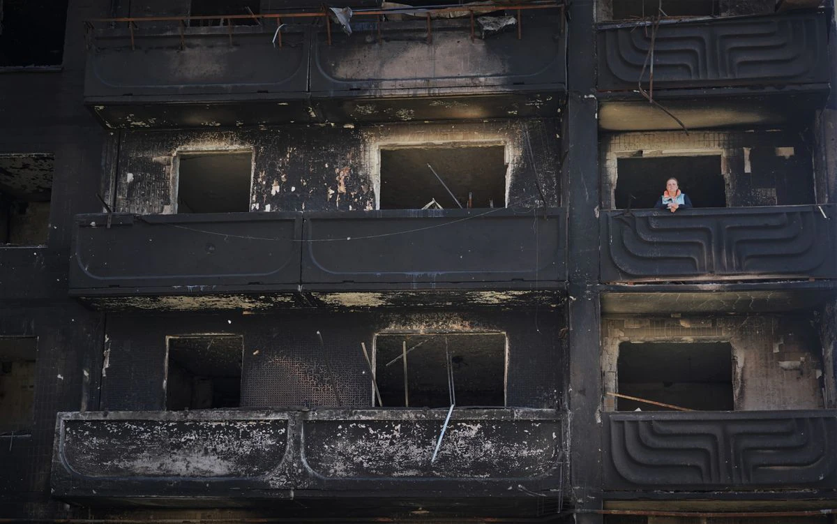 La nueva batalla en los suburbios de Kiev: reconstruir la vida que destrozó Rusia