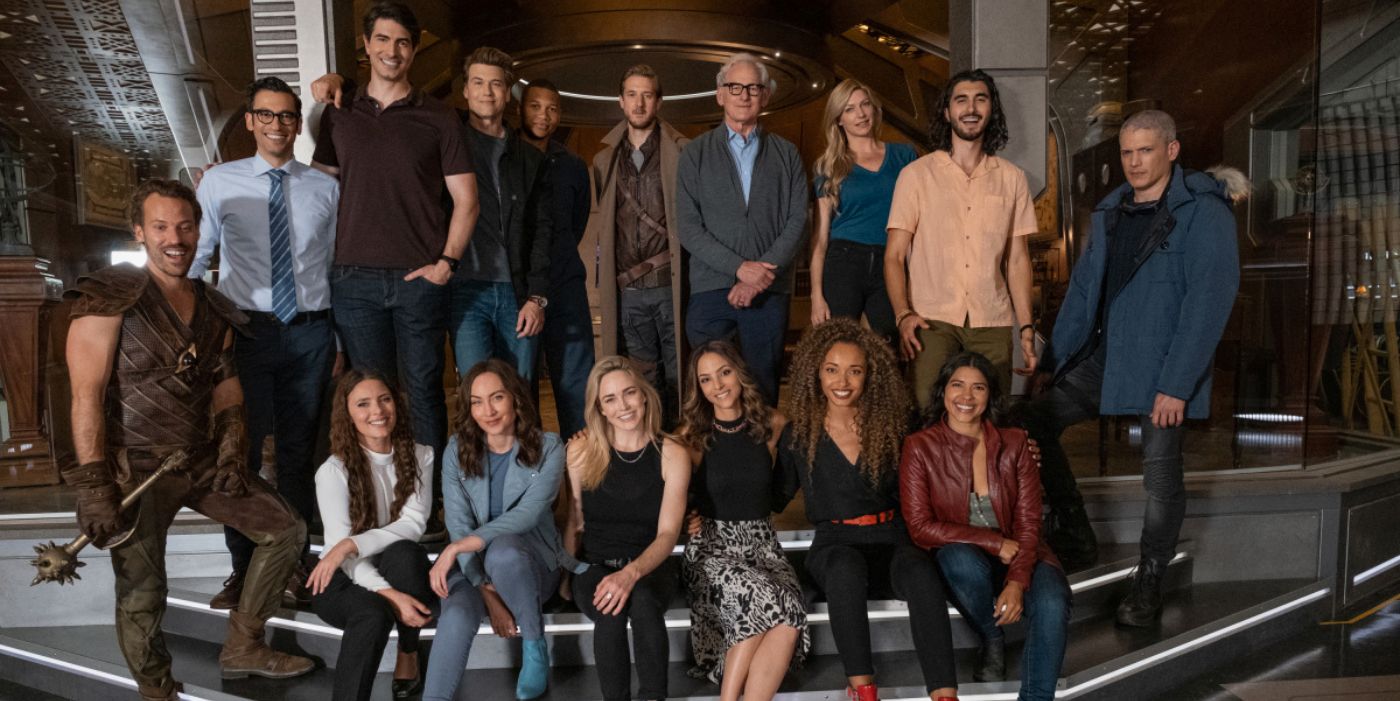 Legends Of Tomorrow Stars Honor DC Show después de la cancelación