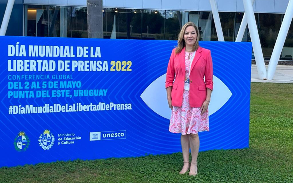 Llama Comisionada Presidenta del INAI a defender la libertad de expresión