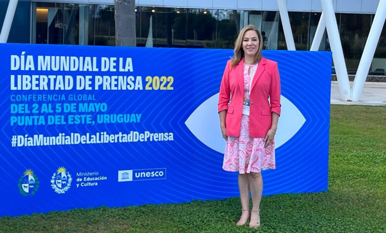 Llama Comisionada Presidenta del INAI a defender la libertad de expresión