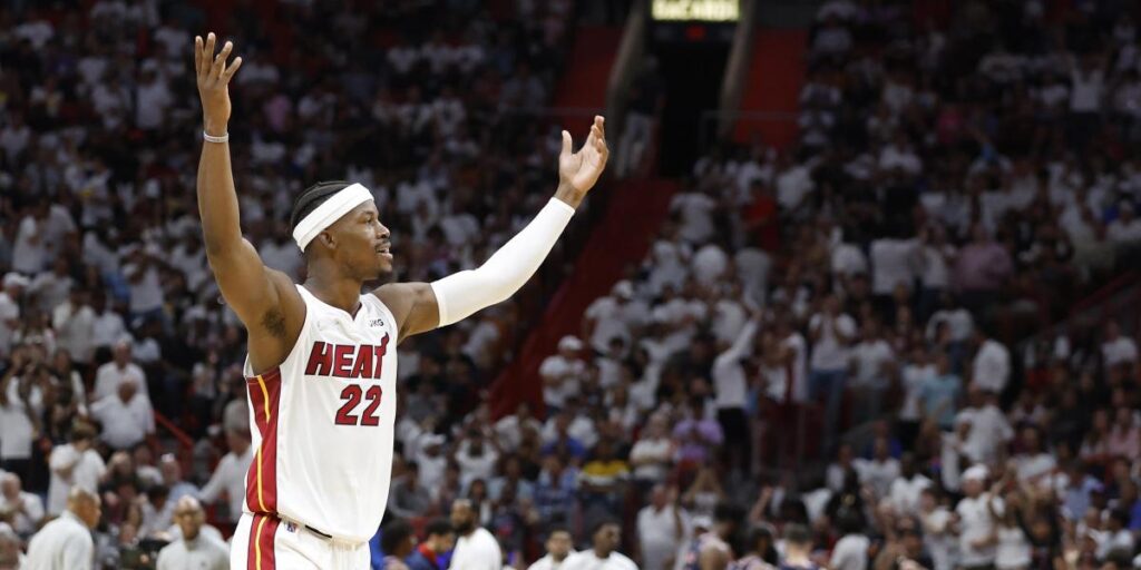Los Heat aplastan a unos Sixers ya sin margen de error