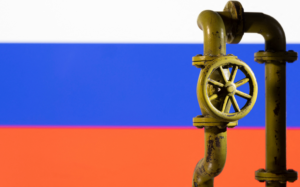 Los países del G-7 se comprometen a prohibir las importaciones de petróleo ruso