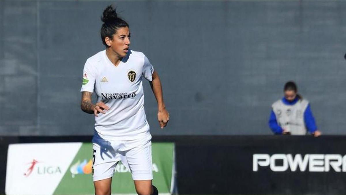 Marta Carro renueva con el Valencia hasta 2023