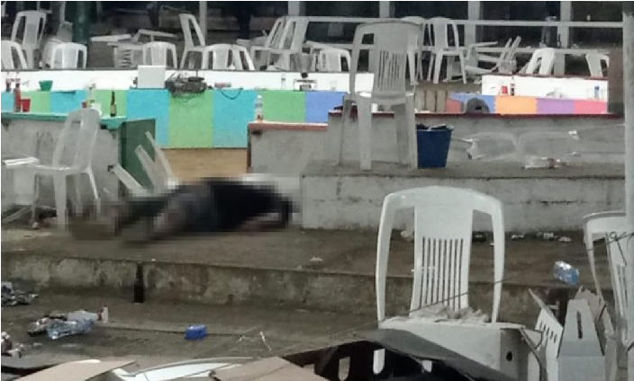 Matan a balazos a dos sujetos, comando armado hiere a 4 más en un palenque