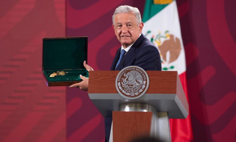 Médicos, vacunas y la pistola de Pancho Villa: el balance de la visita de López Obrador a Cuba