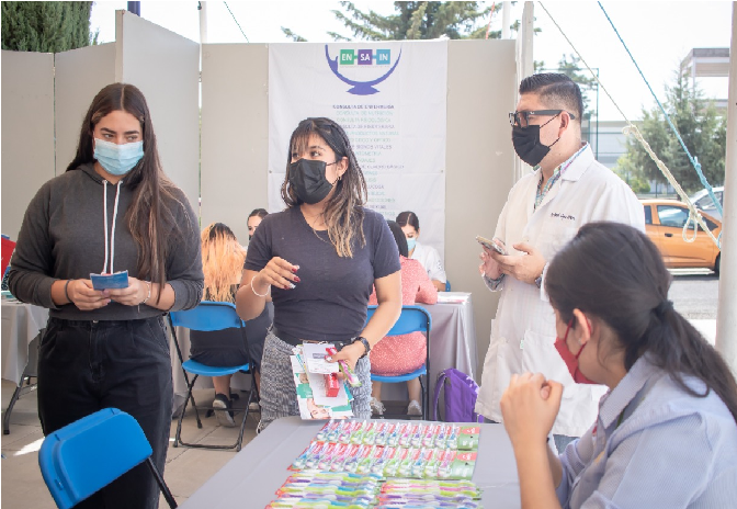 Mediklaser se vincula con la UAQ, en la Jornada de la Salud ofrece servicios médicos gratuitos a universitarios