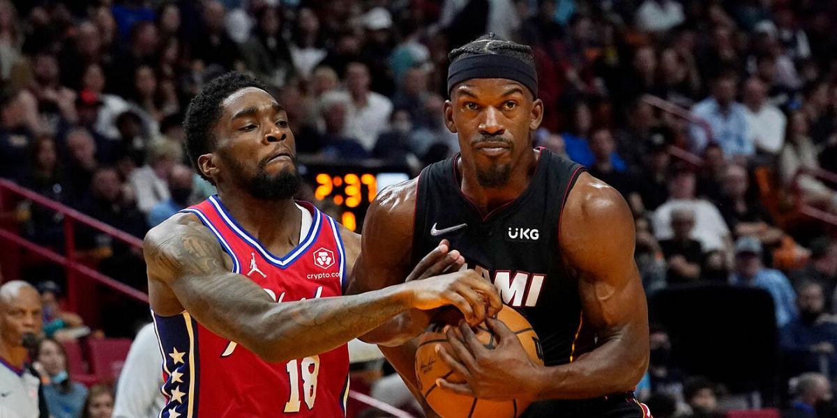 Miami aprovecha la ausencia de Embiid para tomar ventaja ante los Sixers