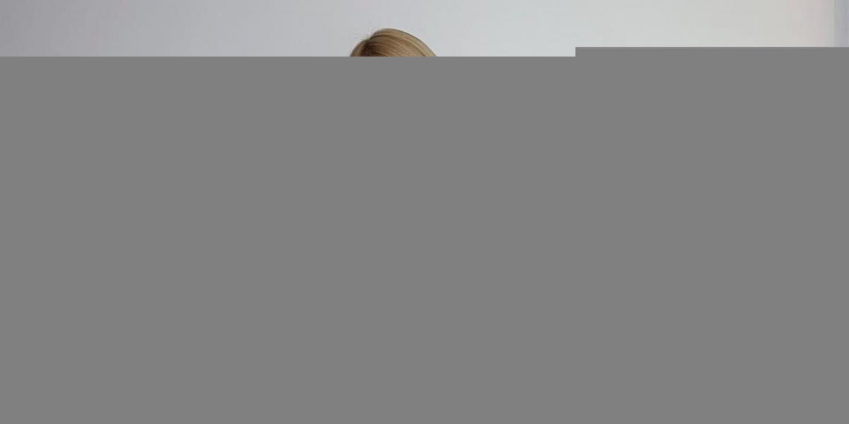 Mishel Gerzig se rinde a Courtois a su llegada a París para jugar la final de la Champions