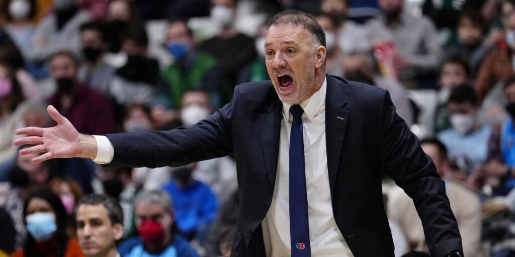 Mrsic bromea sobre las opciones ante el Barça: “Si encerramos a 5 o 6 en el vestuario…”