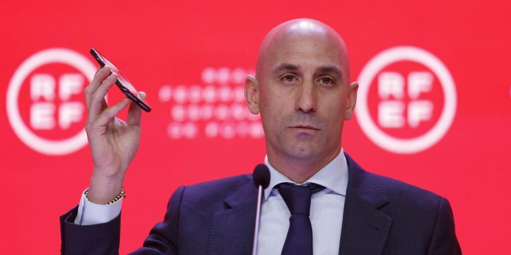 Niegan el viaje de Rubiales con dinero de la Federación
