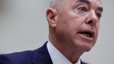 'No vengan' a Estados Unidos, advierte Mayorkas a migrantes