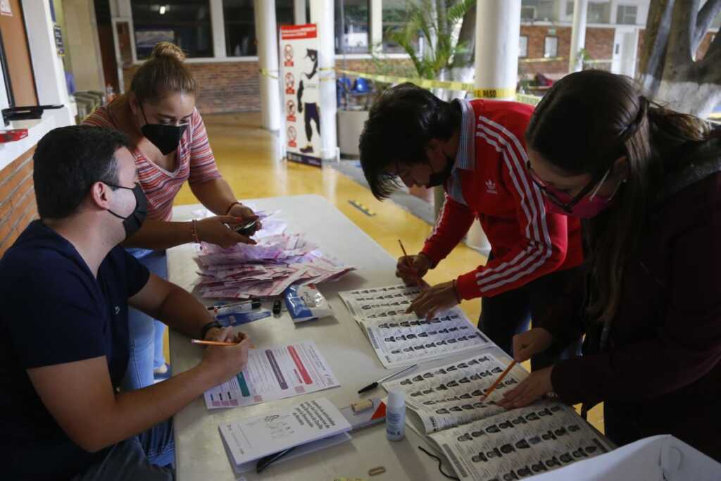 Nuevo INE, menos diputados y menos dinero a los partidos: las claves de la reforma electoral de López Obrador