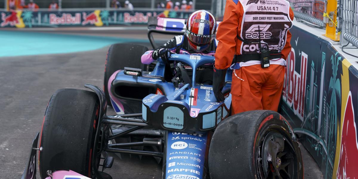 Ocon y Sainz compitieron mermados en Miami