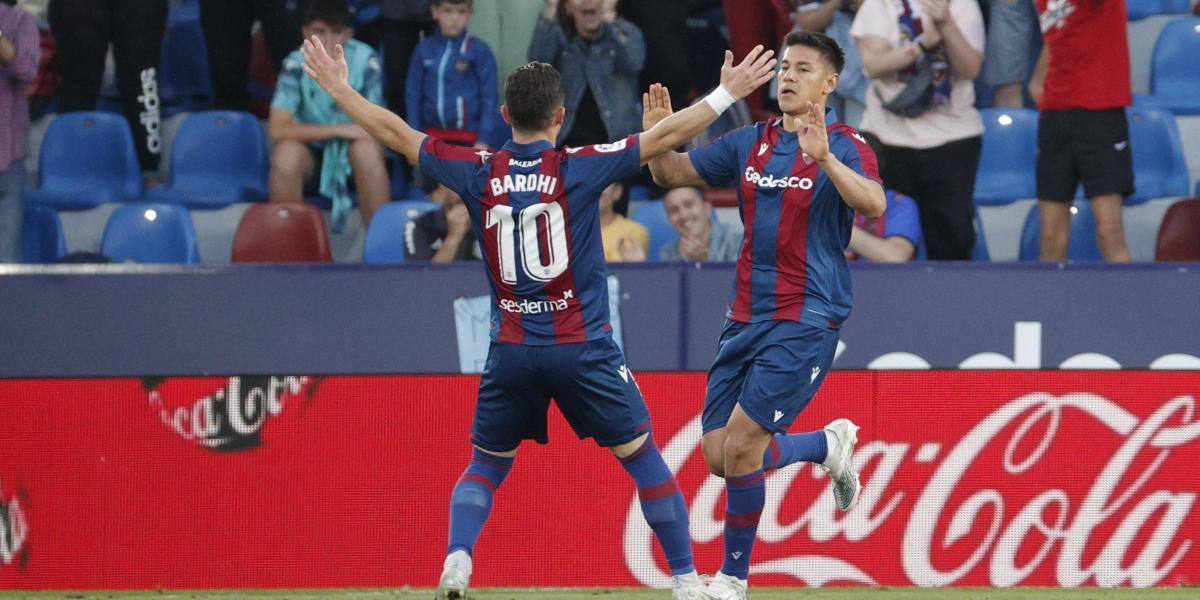 Óscar Duarte empata y hunde al Alavés