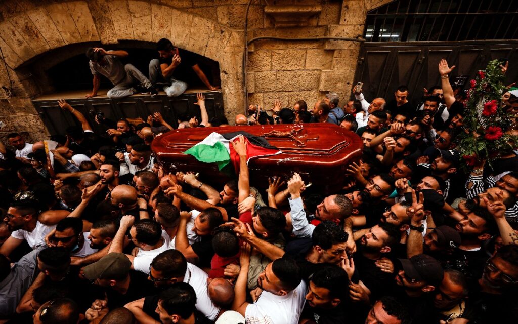 Palestinos piden ayuda internacional para investigar muerte de la periodista Shireen Abu Akleh