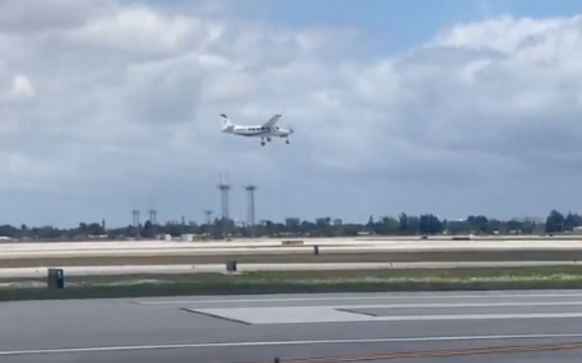 Pasajero sin experiencia logra aterrizar avión en Florida; piloto estaba ‘indispuesto’ | Video