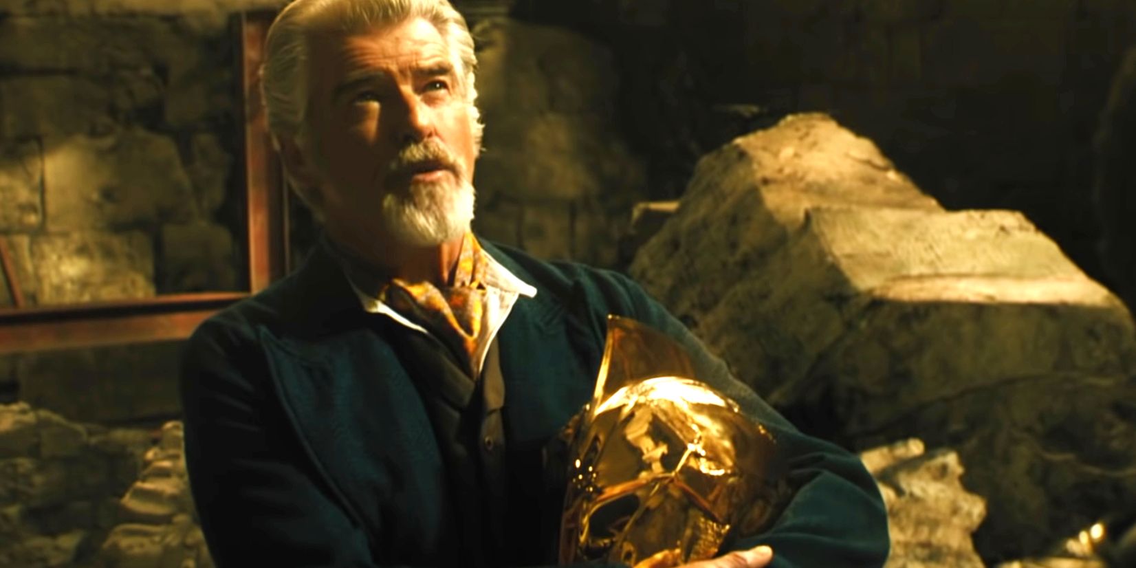 Pierce Brosnan comparte una imagen de primer plano del personaje de Black Adam Dr. Fate