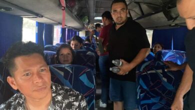 Pobladores reciben recursos y liberan a profesores del Conalep que tenían de rehenes | Oaxaca