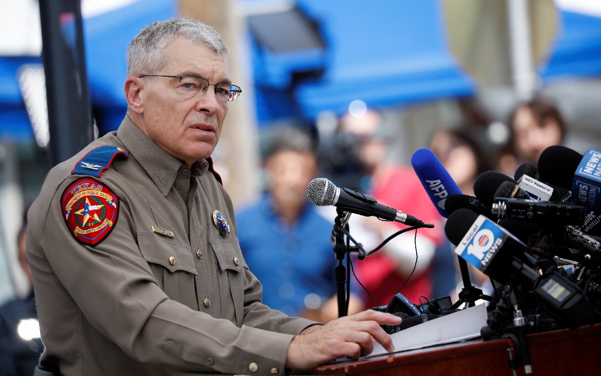 Policía justifica respuesta lenta ante tiroteo en Uvalde; pensó que "no había niños en riesgo"