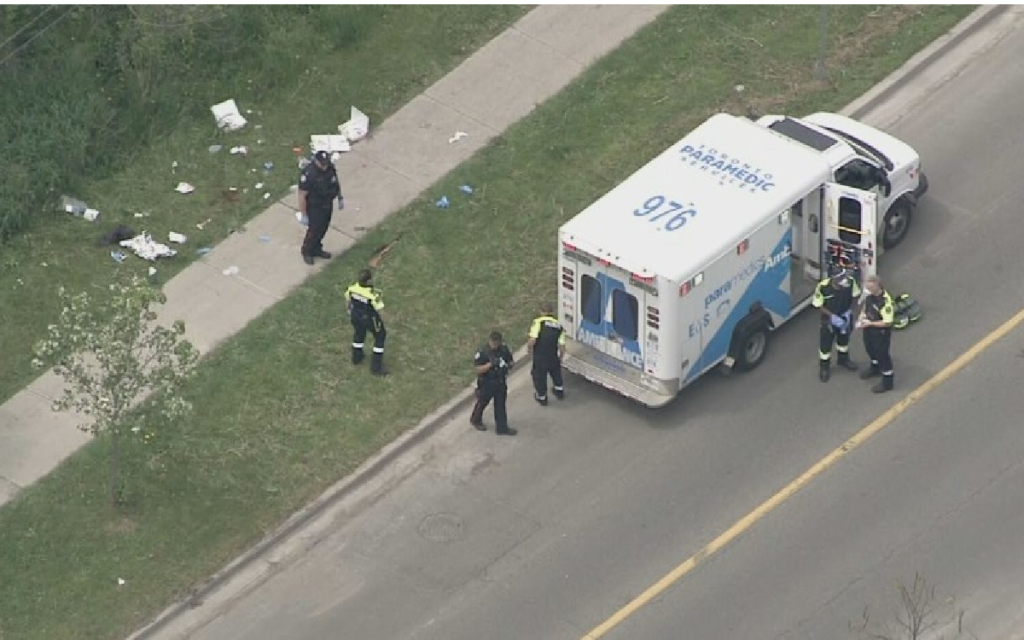 Policía mata a joven que caminaba con un rifle cerca de una escuela en Canadá