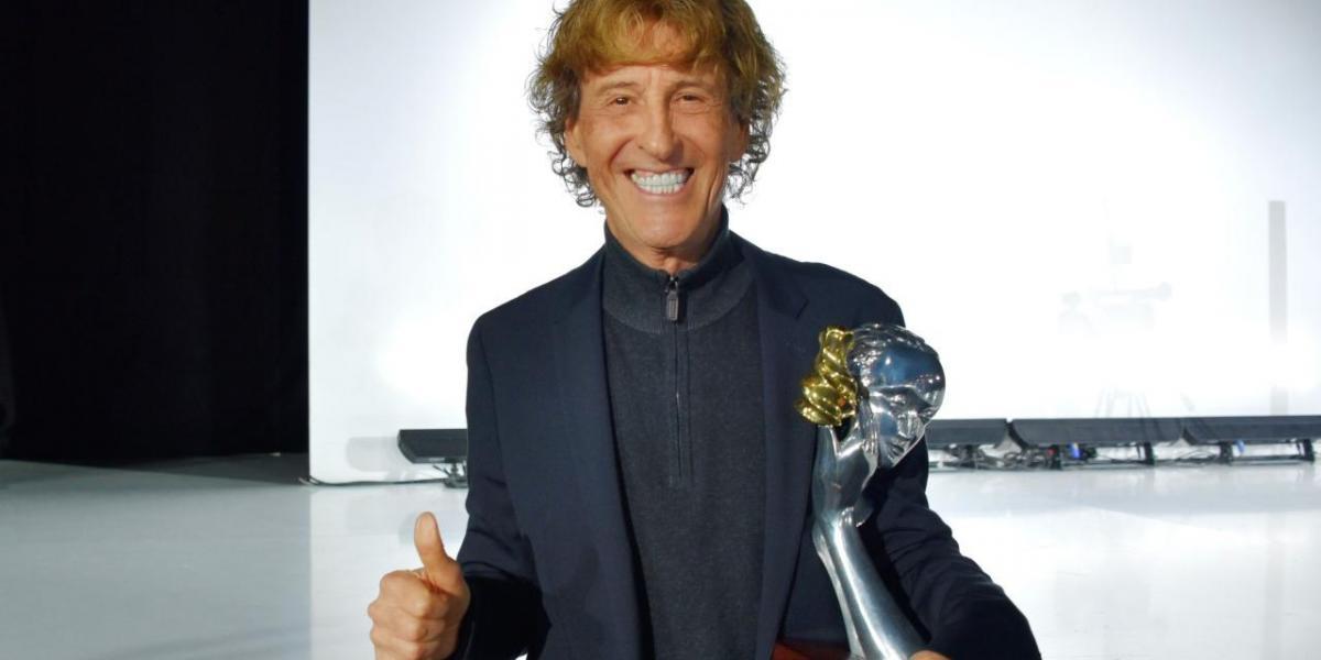 Pons, asesor de imagen de las cracks del Barça, gana el premio Gaudí