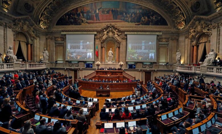 Portugal cierra la crisis política que abrió hace siete meses con la aprobación de los Presupuestos de 2022