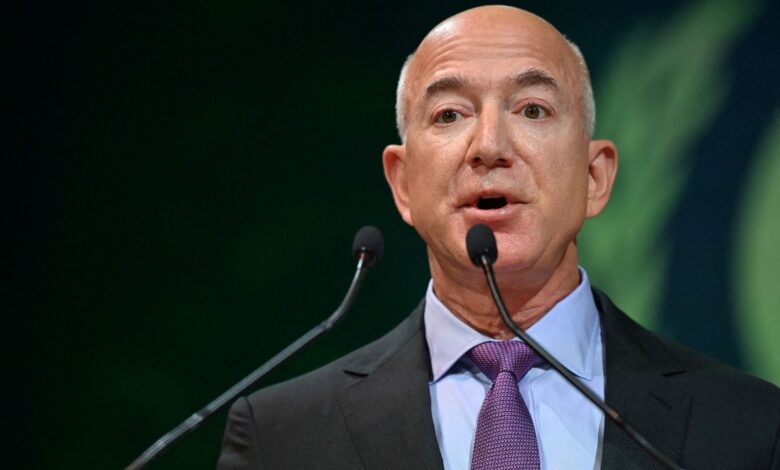 Protagonizan pleito verbal Bezos y la Casa Blanca por impuestos e inflación