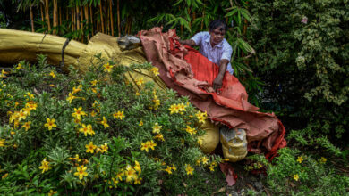 Proyectos lujosos y vidas exiguas: las dos caras de una Sri Lanka en ruinas