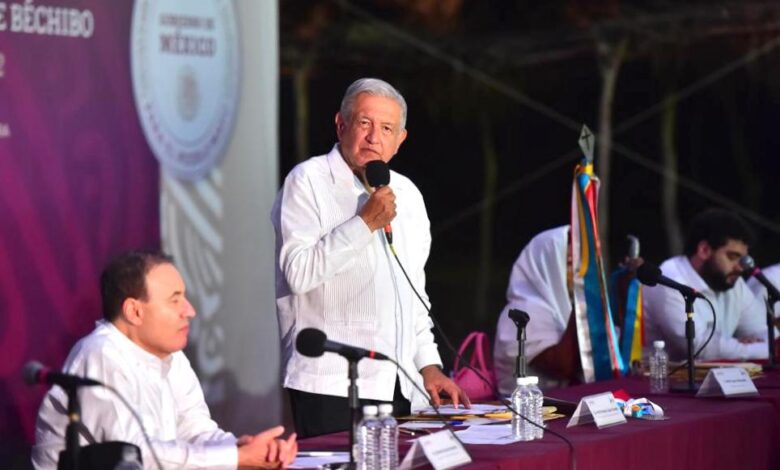 "Que se vayan al carajo": AMLO a críticos de contratación de médicos cubanos