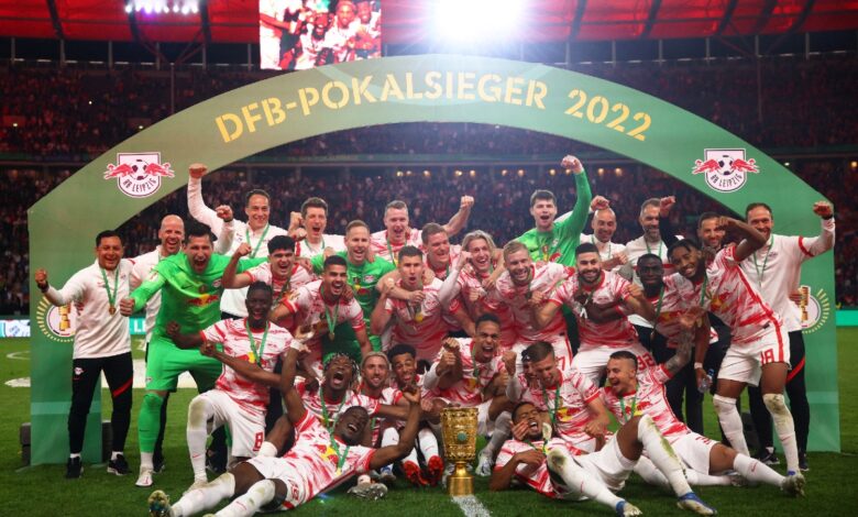 RB Leipzig levanta la Copa de Alemania | Video