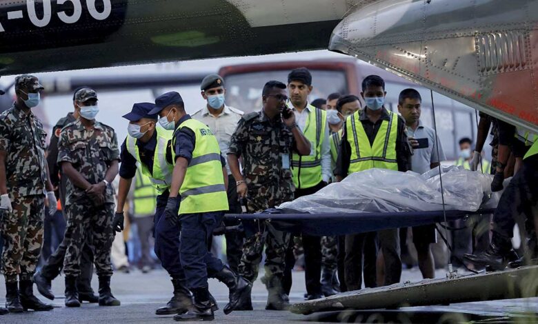 Recuperados los cuerpos de los 22 ocupantes del avión siniestrado en Nepal
