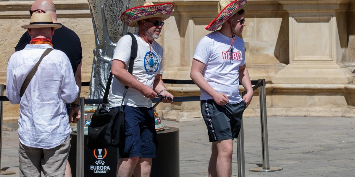 Refuerzan con 2.500 plazas los AVE Madrid-Sevilla por la final de Liga Europa