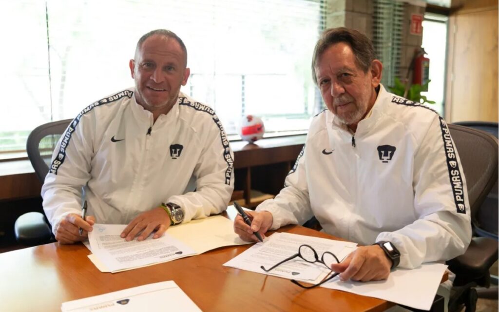 Renueva contrato Andrés Lillini con Pumas | Tuit