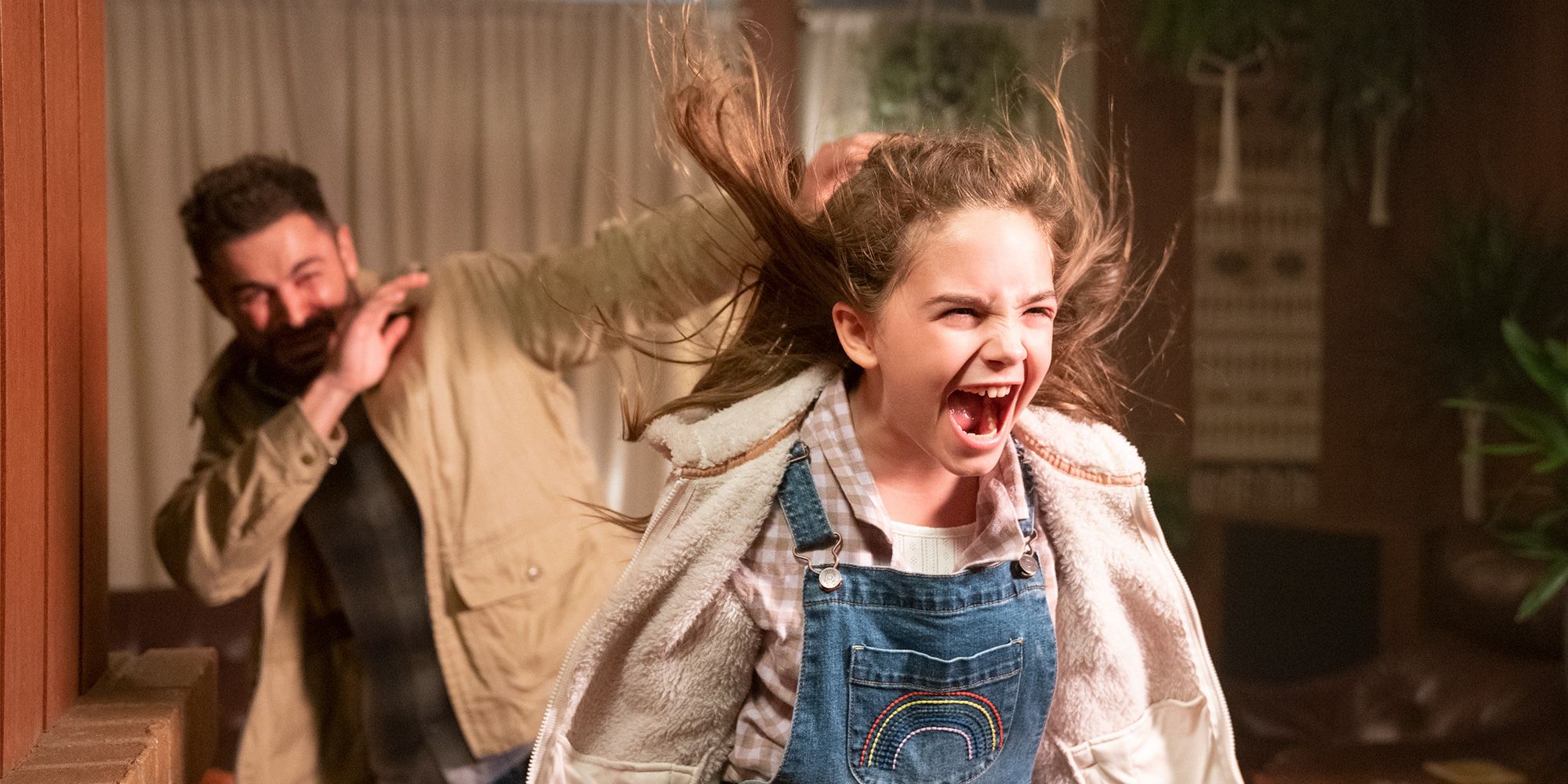 Revisión de Firestarter: el poco ambicioso remake de Stephen King carece de terror y emociones