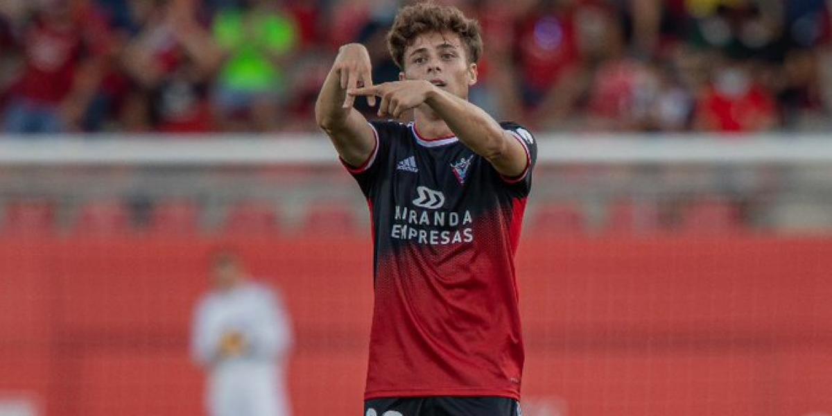 Riquelme, su temporadón y su futuro: "El Atlético y yo estamos alineados"