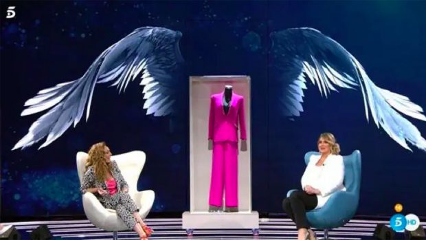 Rocío Carrasco y Carlota Corredera en el plató / Telecinco