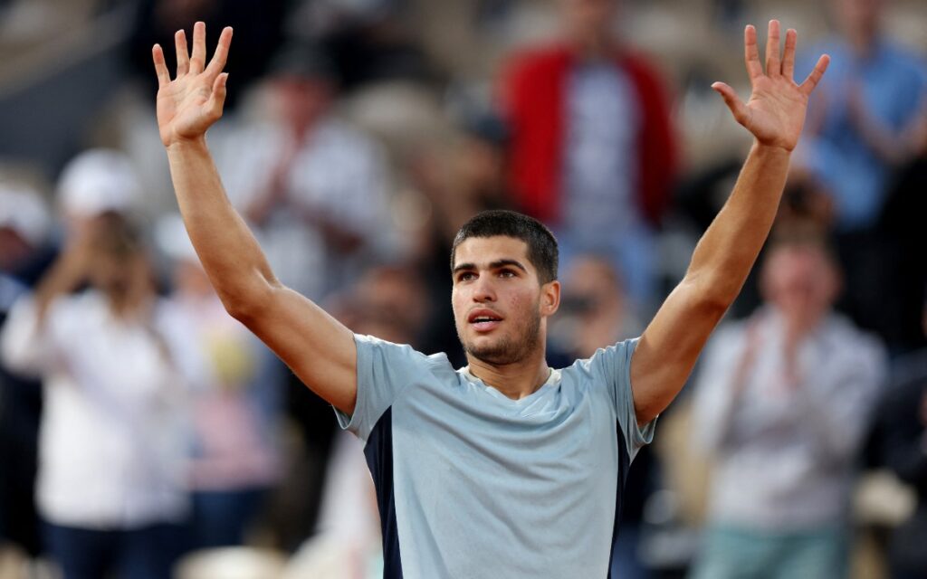 Roland Garros: Arrolla Carlos Alcaraz a Juan Ignacio Lóndero | Video