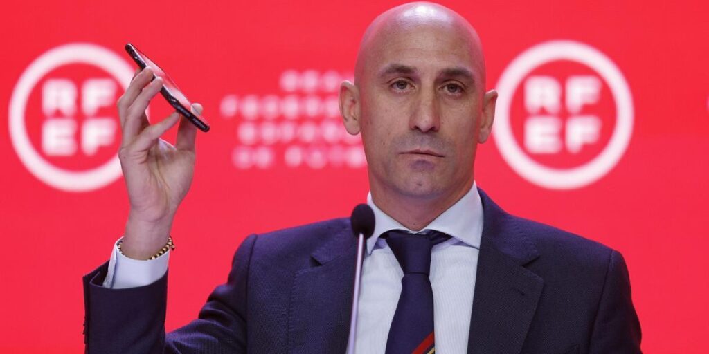 Rubiales estará esta tarde en el Bernabéu
