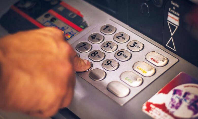 SAT puede acceder a información bancaria sin orden judicial: SCJN