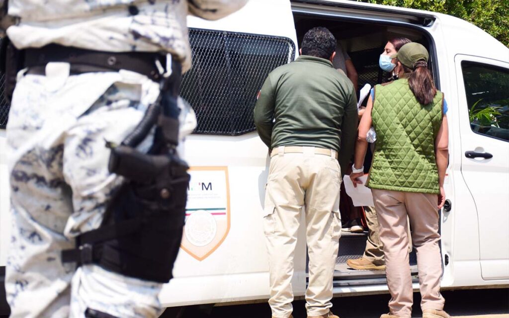 SCJN revisarán la constitucionalidad de las revisiones migratorias en carretera