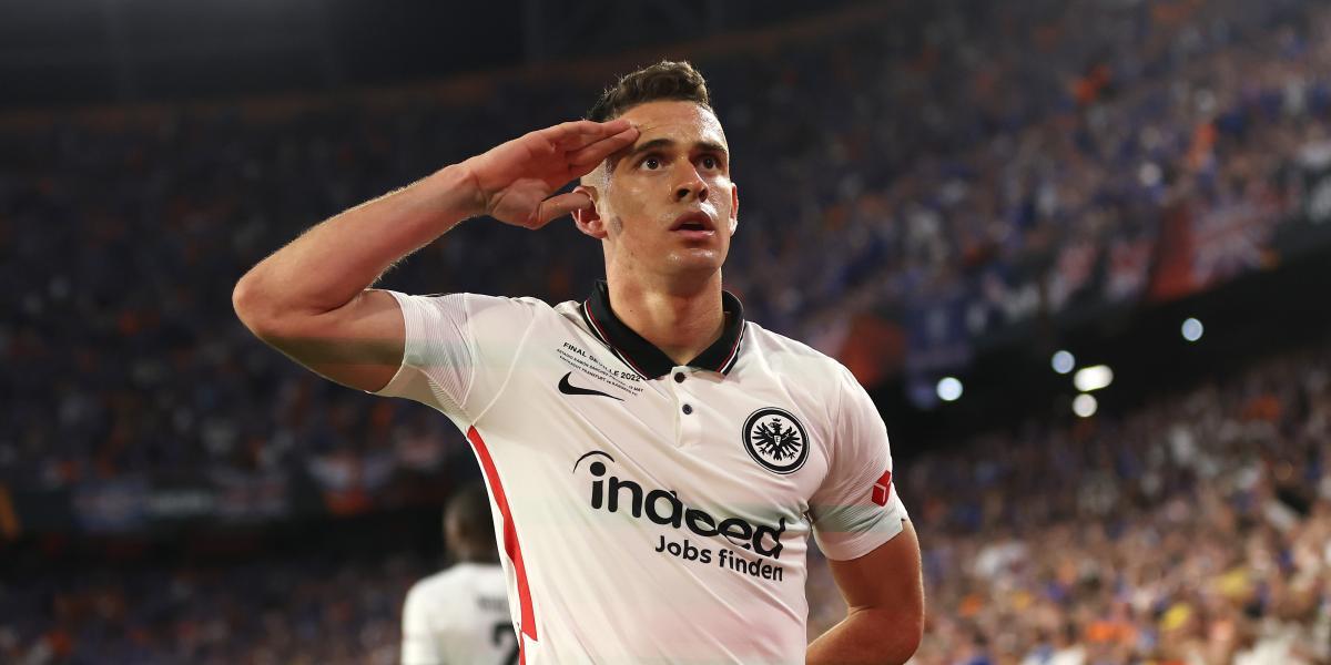 Santos Borré empata para el Eintracht