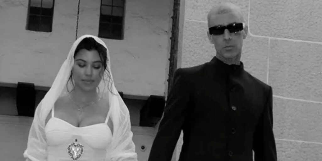Se revela el vestido de Kourtney Kardashian para la boda italiana con Travis Barker