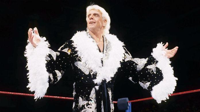 Se revela la túnica de Ric Flair para su último partido