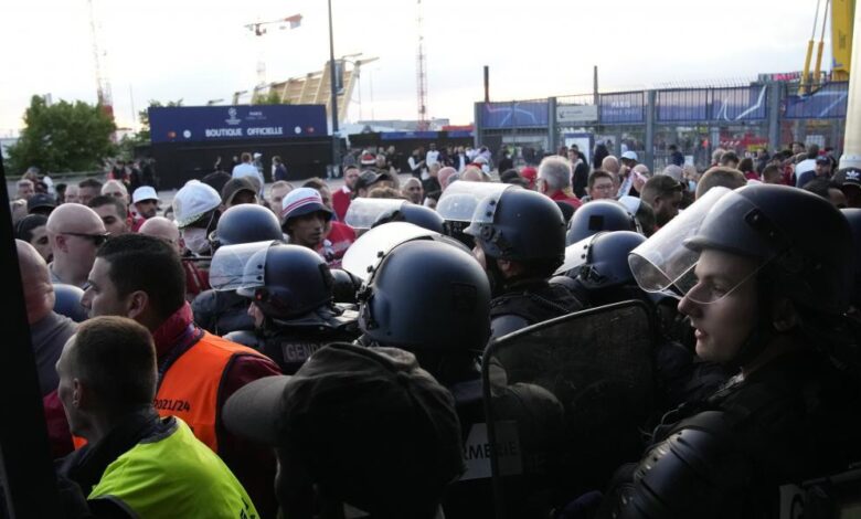 Según la UEFA, las entradas falsas motivaron el caos en Saint-Denis
