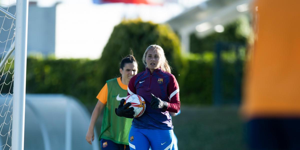 Seis del filial en la convocatoria para el Clásico de esta noche